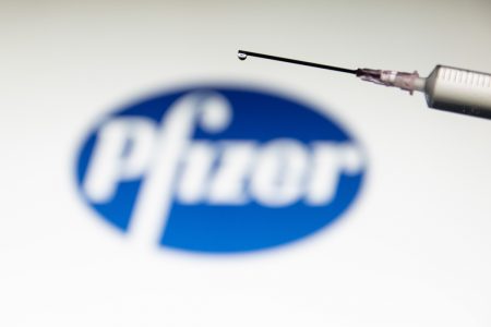 vacina pfizer começa a vacinar os americanos na segunda dia 14