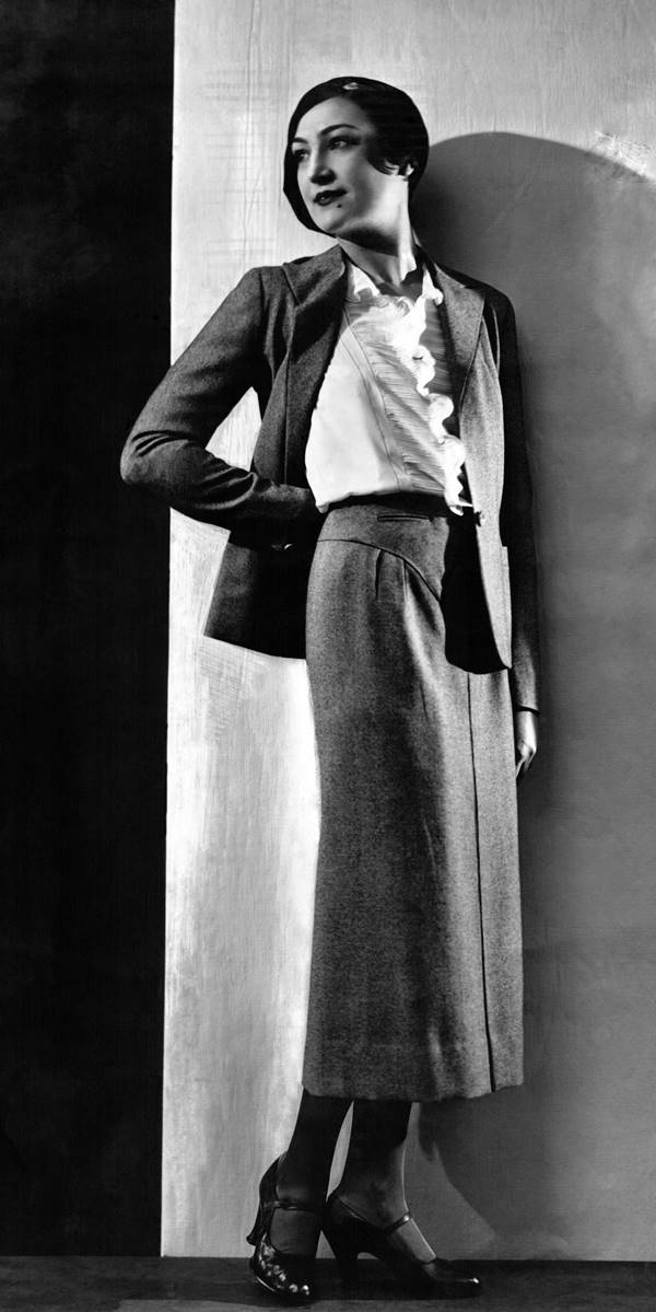 Tailleur com camisa branca