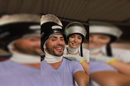 Primeira-dama Michelle Bolsonaro e o amigo Agustín Fernandez andam de kart em Brasília