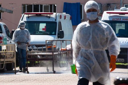 Com falta de oxigênio, Itacoatiara faz corrida a Manaus para reabastecer cilindros do gás