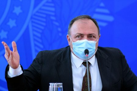 Ministro da saúde Eduardo Pazuello em coletiva de imprensa