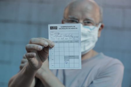 Rio de Janeiro dá inicio a nova fase de vacinação contra a Covid-19 nesta quarta feira 27/01 na Clínica da Família Estácio de Sá.