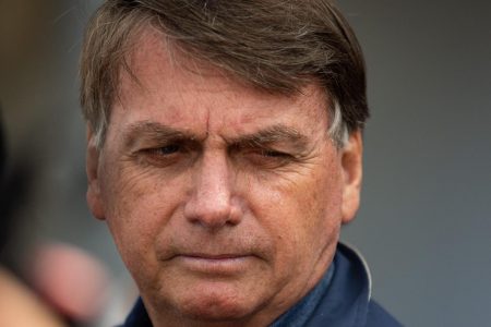 Presidente Jair Bolsonaro faz revisão em sua moto na concessionária Freedom do sia, na manhã desse sábado (30/1).