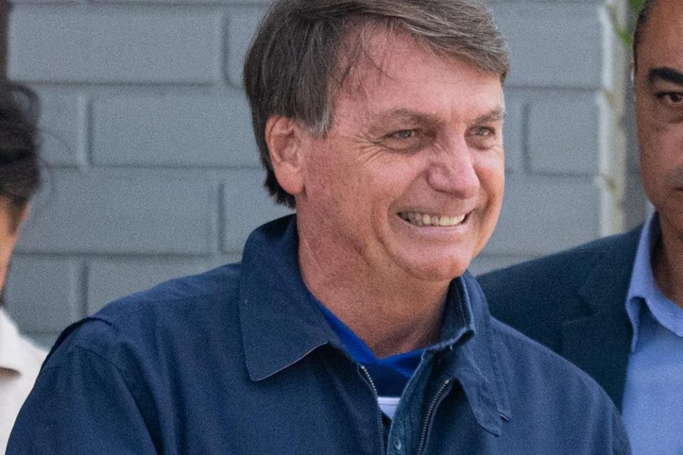 Presidente Jair Bolsonaro faz revisão em sua moto na concessionária Freedom do sia, na manhã desse sábado (30/1).