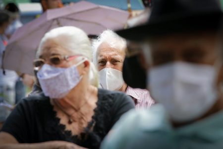 Vacinação de idosos contra a Covid-19