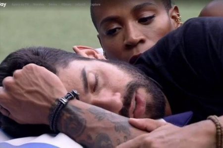 Karol Conká e Arcrebiano no BBB21