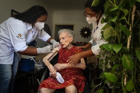 Dona Lindalva, de 101 anos