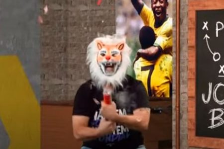 Craque Neto se veste de tigre para zoar Palmeiras no Mundial de Clubes