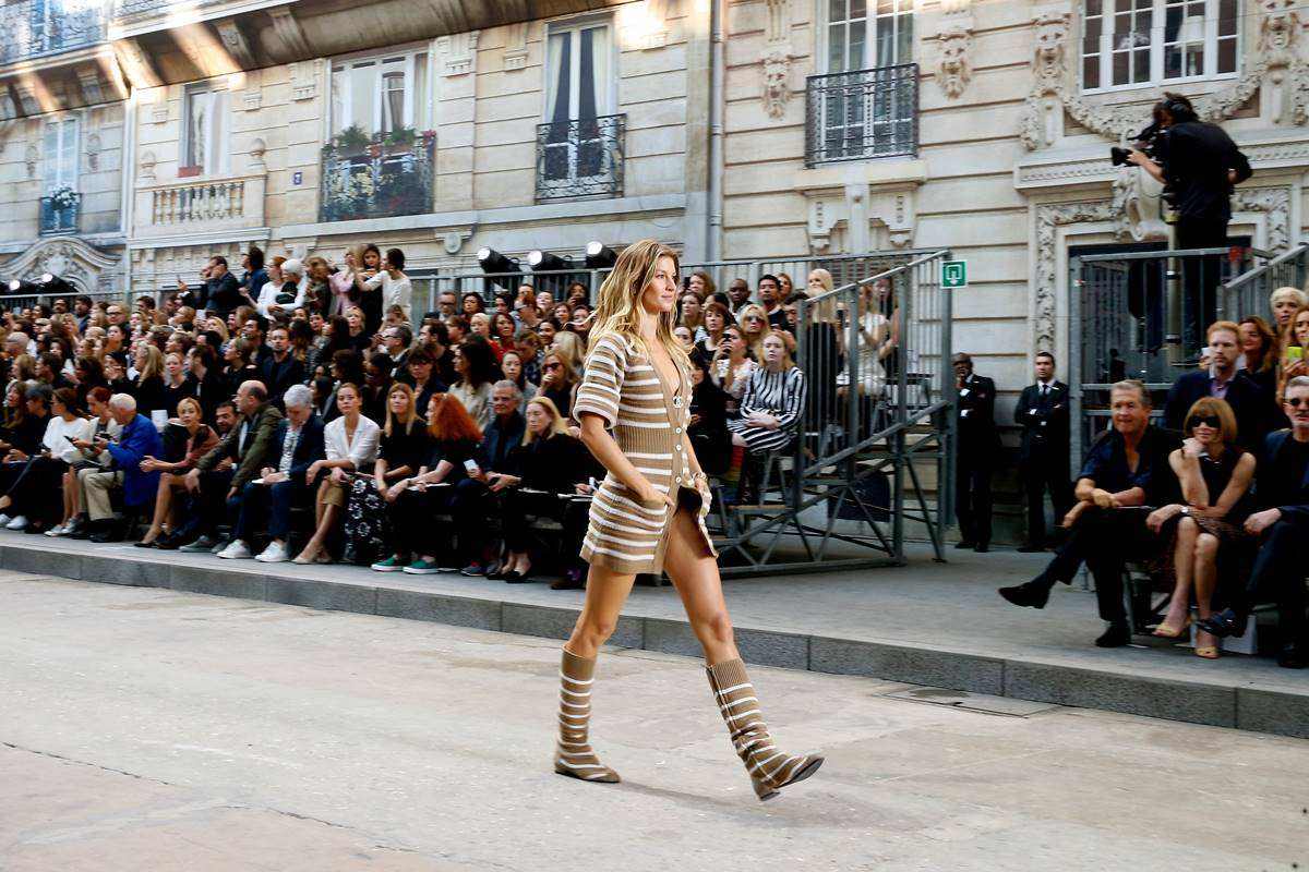 Gisele Bündchen em desfile da Chanel