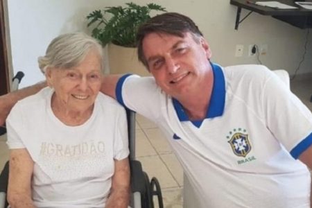 Dona Olinda e o filho Jair Bolsonaro