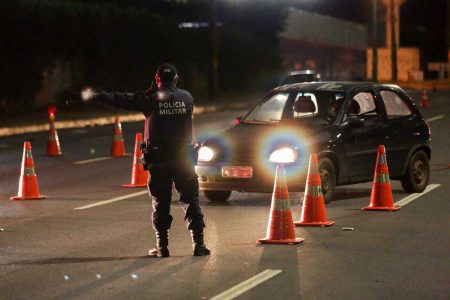 Na 1 noite, brasilienses têm dificuldade em cumprir toque de recolher3
