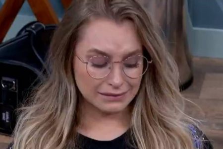 Carla Diaz chorando no BBB21