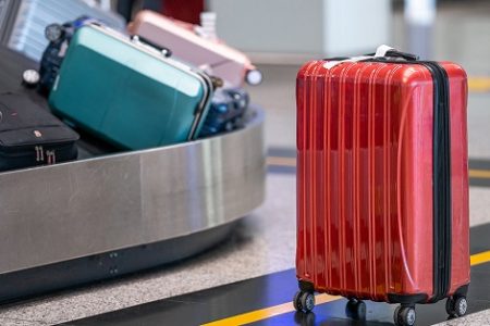 malas na esteira do aeroporto