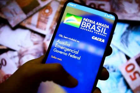 O valor médio do benefício é de R$400