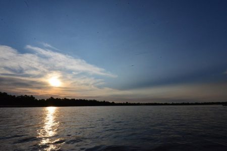 Fim de tarde no Rio Araguaia, em Goiás