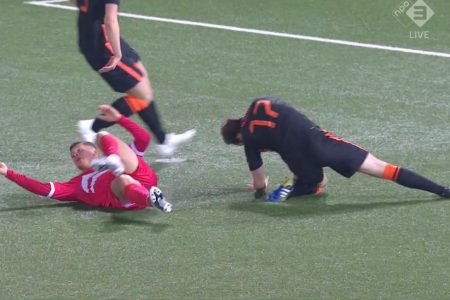 Daley Blind, zagueiro da Holanda, sofre grave lesão nas Eliminatórias da Copa