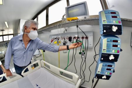 goias ronaldo caiado inaugura leito de uti