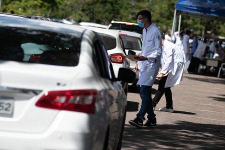 Vacinação de pessoas entre 62 e 63 anos no Parque da Cidade