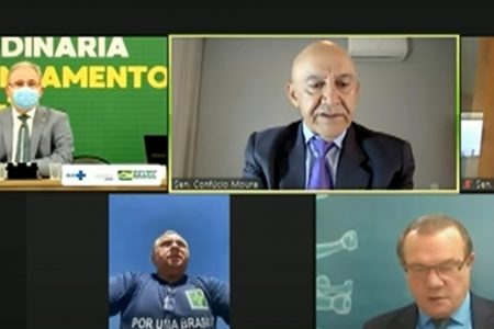 Durante sessão on-line do Senado, Izalci Lucas aparece ao ar livre sem máscara