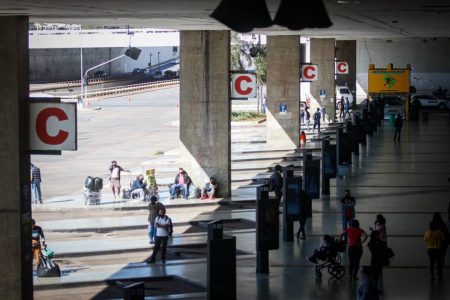 Rodoviária vazia com a greve dos rodoviários