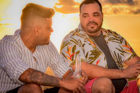 Saulo e Rafael, casal homoafetivo de Anápolis (GO), que recebeu ameaças de morte depois que anunciou a realização do casamento