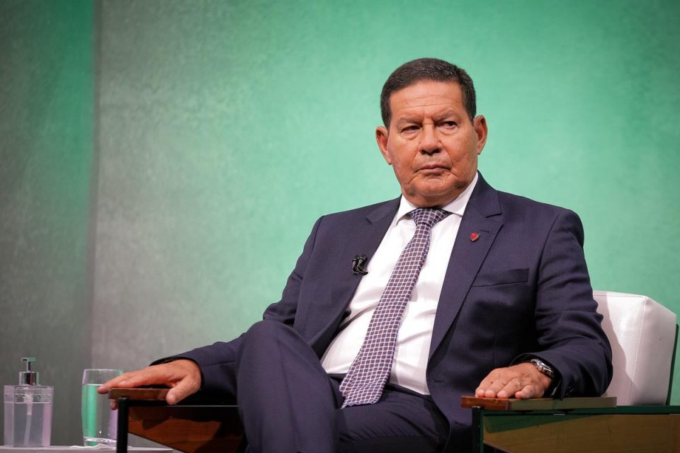 imagem colorida do Vice-Presidente da República Hamilton Mourão