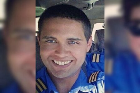 Piloto Adriano Eugênio de Leon Ribeiro, 32 anos