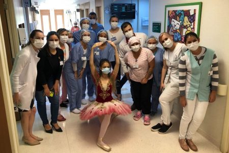 A bailarina Maria Eduarda de Castro Pinheiro voltou ao hospital no qual se tratou