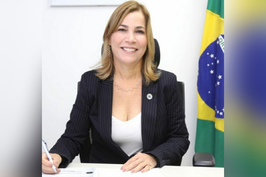 Fotografia colorida de Secretária Mayra Pinheiro, a "Capitã Cloroquina", irá prestar depoimento à CPI da Covid-19 nesta quinta-feira (20/5)