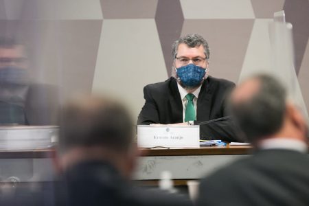 ex-ministro ernesto araújo na CPI