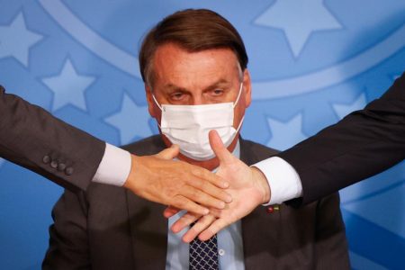 presidente jair bolsonaro durante lançamento do Programa Gigantes do Asfalto no palácio do Planalto com o