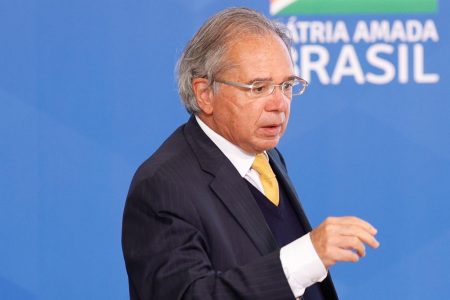 Paulo Guedes, ministro da econômia durante lançamento do Programa Gigantes do Asfalto no palácio do Planalto