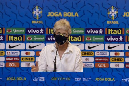 Pia Sundhage em coletiva
