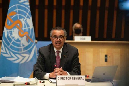 retrato doutor tedros da oms, colorido