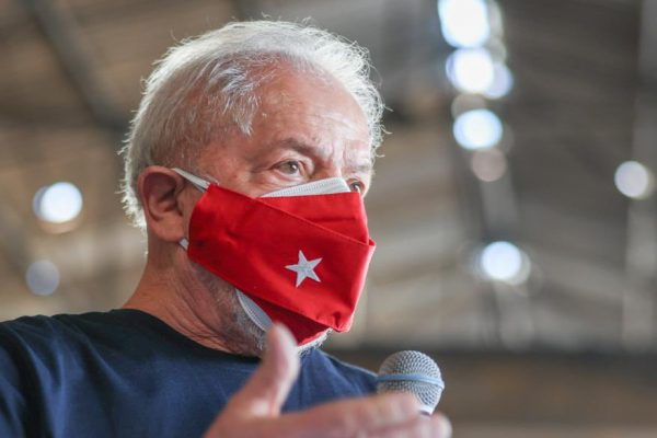 Lula em fábrica em São Paulo