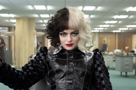 Emma Stone como Cruella
