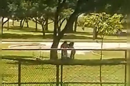 Homem ateia fogo em mulher no DF