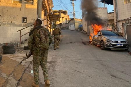 Policia faz operação contra traficante que ordenou ataques em Manaus