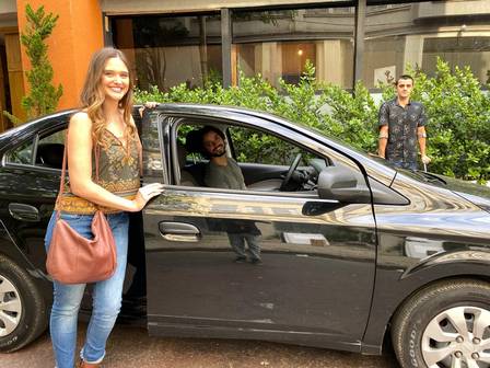 Luna (Juliana Paiva), (Alejandro) Rodrigo Simas e Téo (Felipe Simas ) em Salve-se Quem Puder