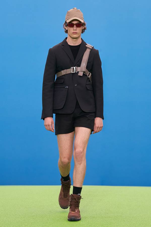Look da coleção La Montagne, da Jacquemus