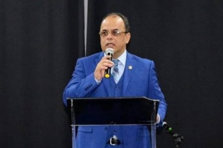 Reverendo Amilton de Paula