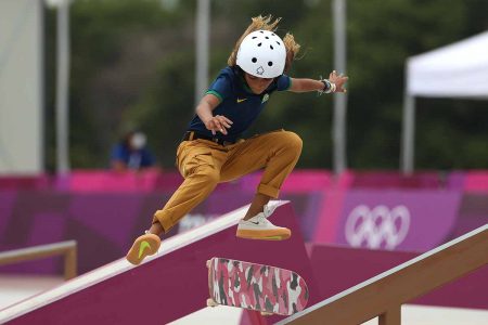 skate na mão que Rayssa Leal, a Fadinha