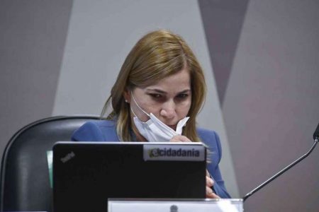 Mayra Pinheiro