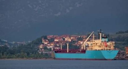 Navio está em quarentena em Vitoria