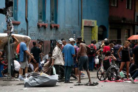 GCM dobrou o fluxo de agentes na região da Cracolândia