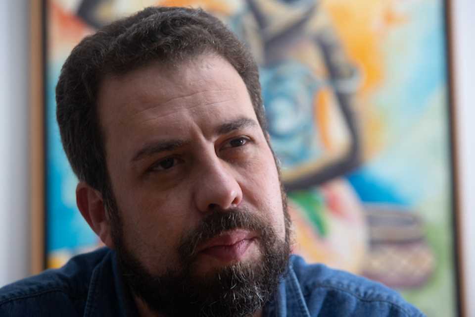 Guilherme Boulos e sua equipe monitoram a gestão de Ricardo Nunes na Prefeitura de São Paulo