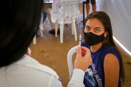 Começa a vacinação contra a Covid-19 para adolescentes com 17 anos. ( UBS 1 do Núcleo Bandeirante )