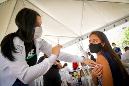Começa a vacinação contra a Covid-19 para adolescentes com 17 anos. ( UBS 1 do Núcleo Bandeirante )