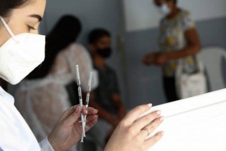 vacinação em goiás contra a covid-19