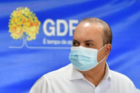 Ibaneis Rocha em Solenidade de apresentação de colaboradores para a Unidade de Pronto Atendimento (UPA II) de Ceilândia no Salão Branco do Palácio do Buriti